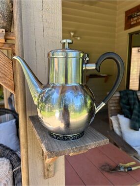 Oneida Stainless  Silver Teapot /coffee pot with Black Handle